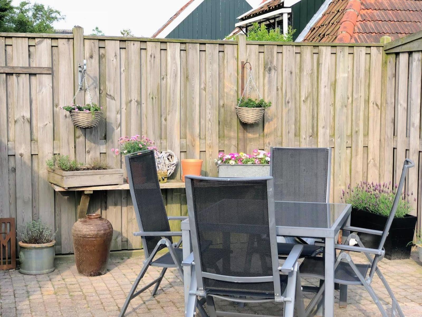 It Buthus Apartment Baaiduinen Luaran gambar